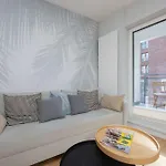 Modern With Air Conditioning And Parking Near The Pge Stadium In By Renters Apartment