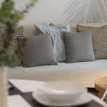 Modern With Air Conditioning And Parking Near The Pge Stadium In By Renters * Varşova