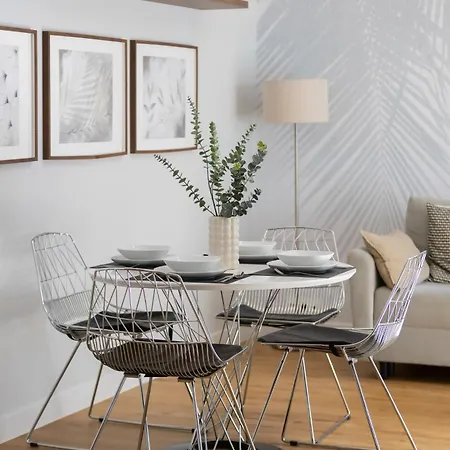 Modern With Air Conditioning And Parking Near The Pge Stadium In By Renters Warszawa