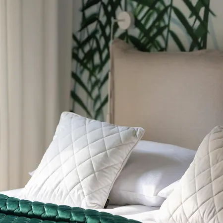 Daire Modern With Air Conditioning And Parking Near The Pge Stadium In By Renters