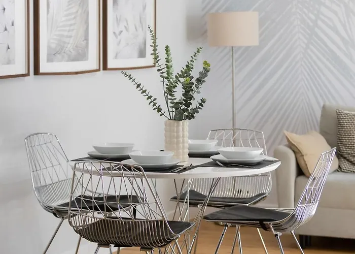 Modern With Air Conditioning And Parking Near The Pge Stadium In By Renters Warsaw