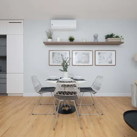 Modern With Air Conditioning And Parking Near The Pge Stadium In By Renters Διαμέρισμα